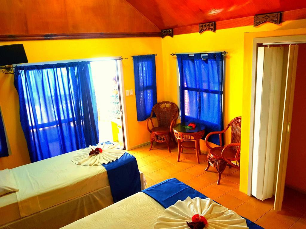 Le Uaina Beach Resort Faleapuna Bilik gambar
